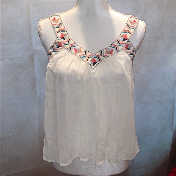 Cupcakes & Cashmere White Embroidered Blouse - Picture 1 of 6